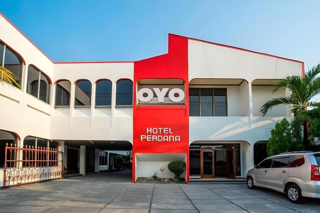 Hotel Super Oyo 1046 Omah Pathok à Yogyakarta Extérieur photo