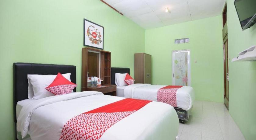 Hotel Super Oyo 1046 Omah Pathok à Yogyakarta Extérieur photo